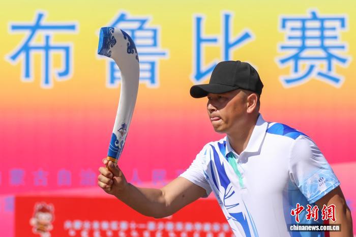 千年的狩猎投掷技艺在现代赛场绽放：布鲁投掷