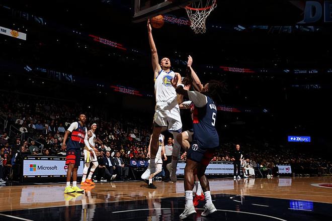 勇士逆转奇才终结五连败 波尔津吉斯复出砍30+