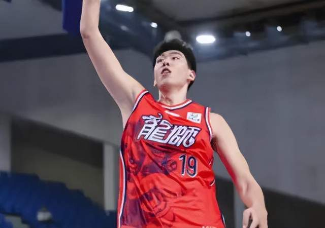 徐昕崛起背后米切尔伯乐助力成神塔